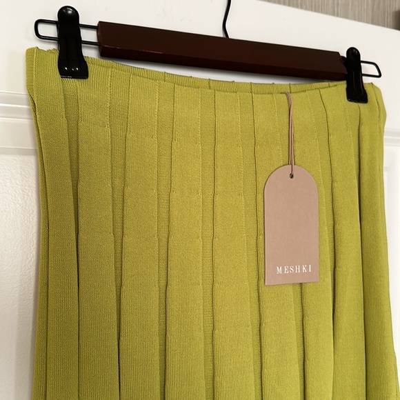 Brand New Meshki Skirt - Picture 2 of 3